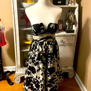 Beautiful strapless unique dress!